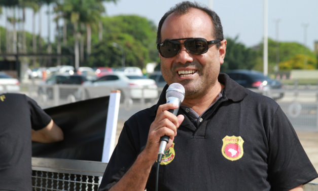João Luis Rodrigues Nunes – Agente Administrativo