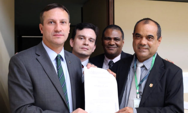 Emenda que institui aposentadoria especial para administrativos é protocolada na Câmara