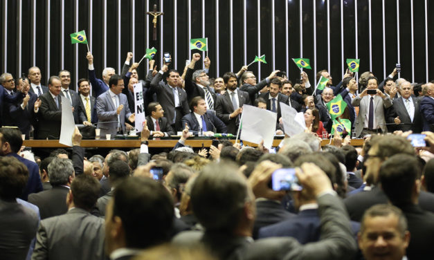 G1: Por 379 votos a 131, Câmara aprova em primeiro turno o texto-base da reforma da Previdência